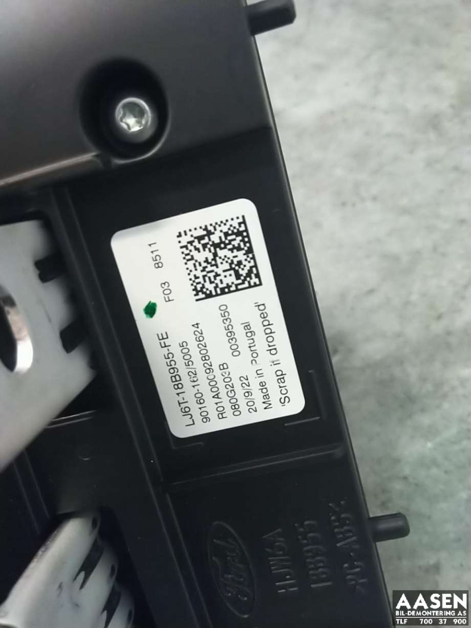Bilstereo navigasjon skjerm til Ford Kuga 2019-->> (Type III) (2536423|)