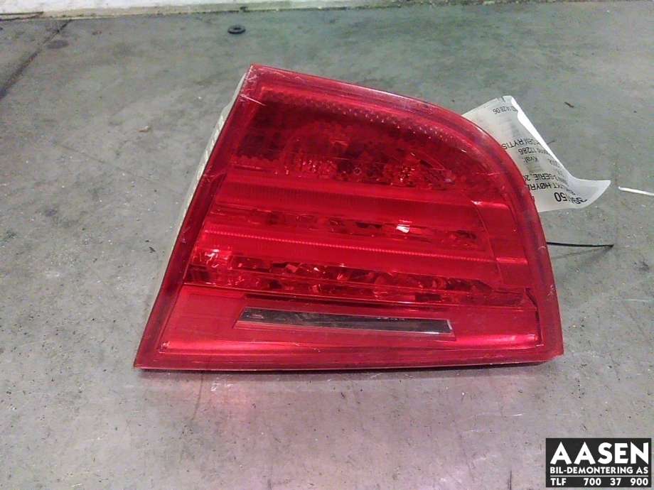 Baklykt høyre indre til BMW 3-Serie, 2005-2011 (E90/E91/E92/E93) (E90/E91/E92/E93) (63 21 4 871 734)