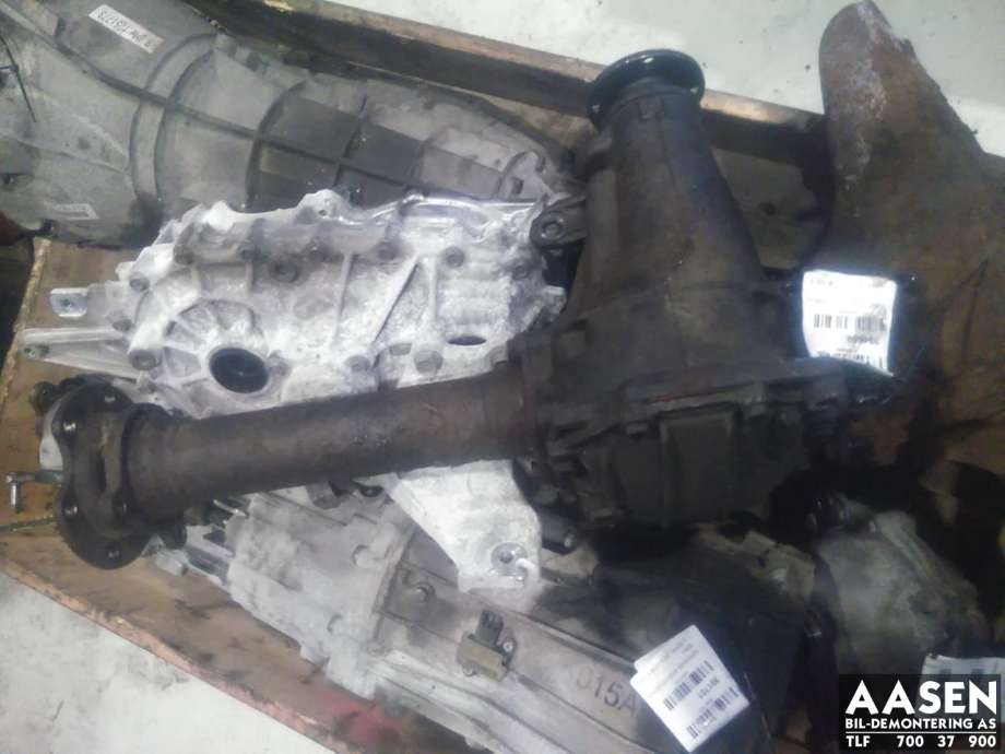 Kardang klokke foran til Toyota Hiace 2007-2012 (Fase 3)  