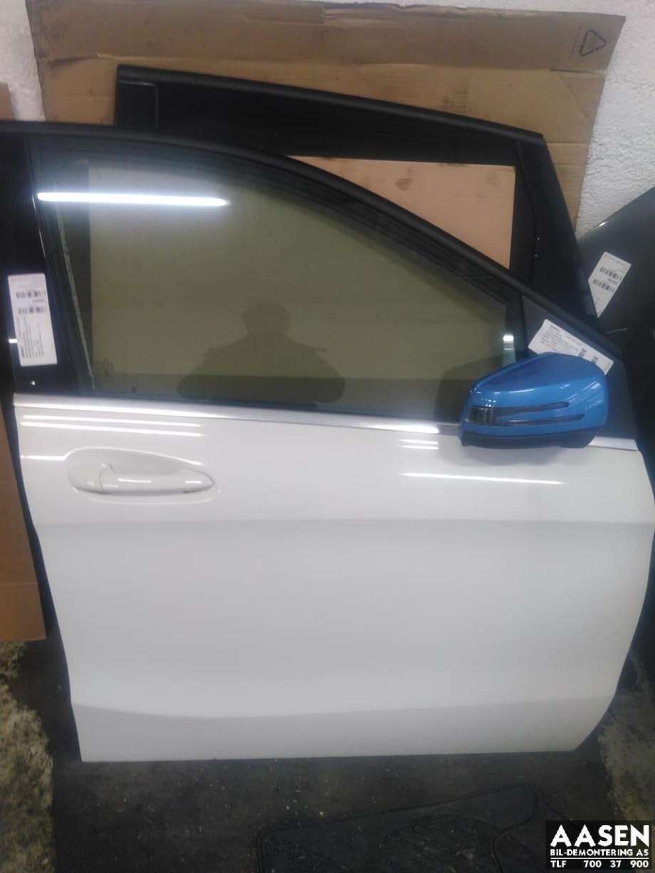 Dør høyre foran til Mercedes B-Klasse, electric drive, 2014-2018 (W242) (W242) 
