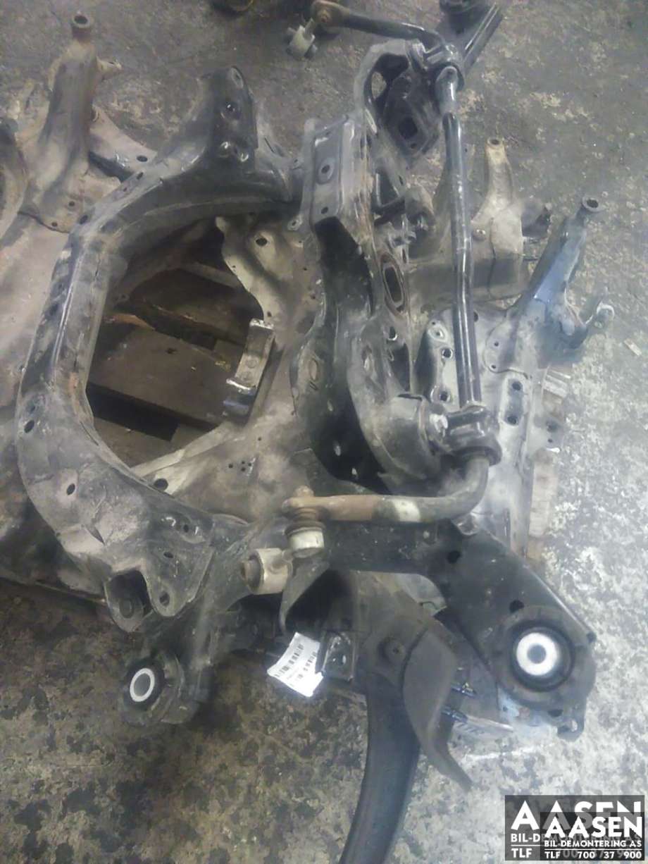 Travers bak til Toyota RAV4, 2019-->> (Type V)  (5120642080)