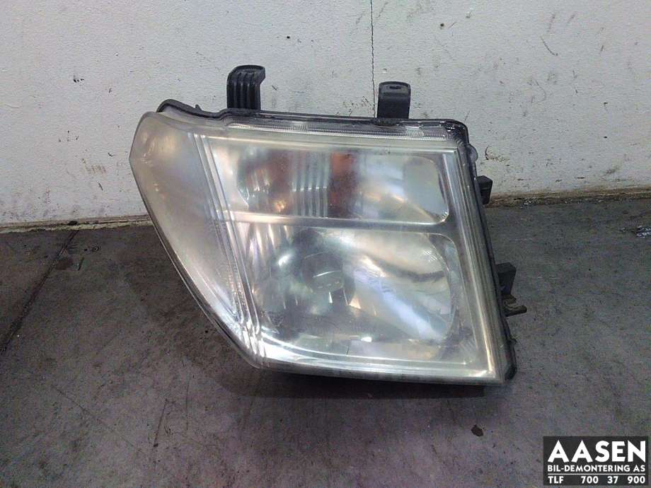 Frontlykt høyre halogen til Nissan Navara, 2005-2010 (Fase 1) (D40) (D40) (26010EB300)