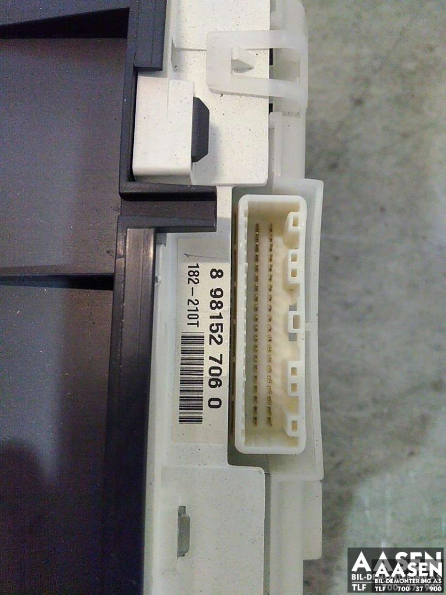 Instrumentpanel til Isuzu D-Max 2007-2012 (Type I)  (8981527060|)