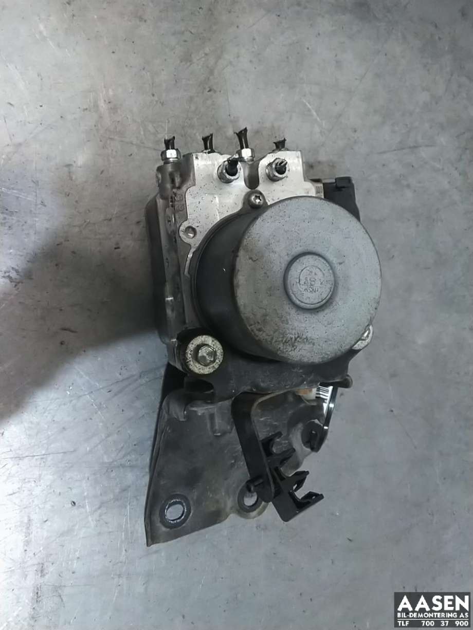 ABS sentral til Toyota RAV4, 2013-2015 (Type IV, Fase 1)  (ADVICS|4405042672)