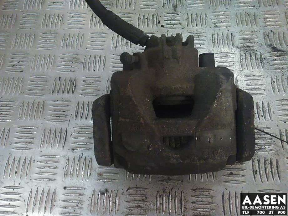 Bremsecaliper høyre foran til Citroën Berlingo, 2015-2019 (Type II, Fase 2)  (4400 V8)