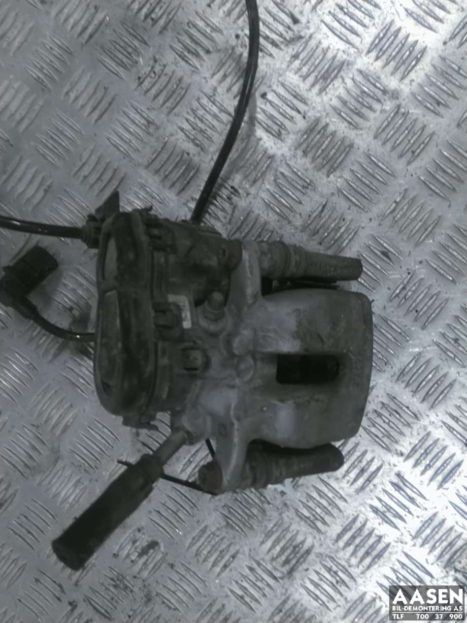 Bremsecaliper høyre bak, elektrisk til Mercedes B-Klasse, electric drive, 2014-2018 (W242) (W242) (A 000 423 24 81)
