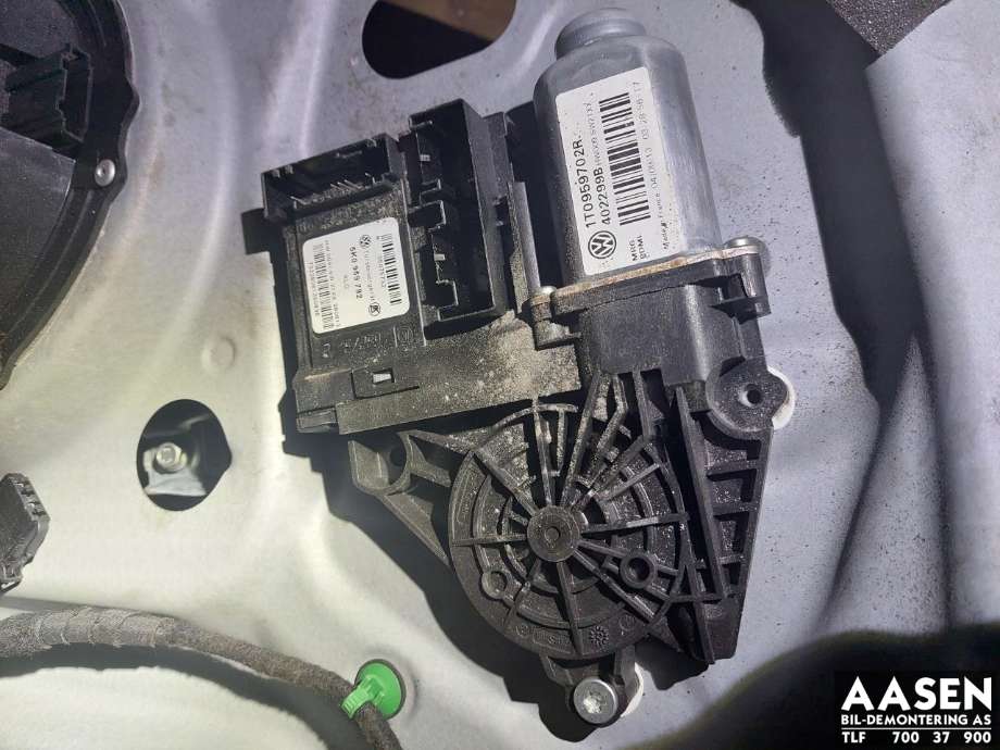 Ruteheis høyre foran til VW Caddy 2010-2015 (Type III, Fase 2)  (2K1 837 730 L|1T0 959 702 S|)