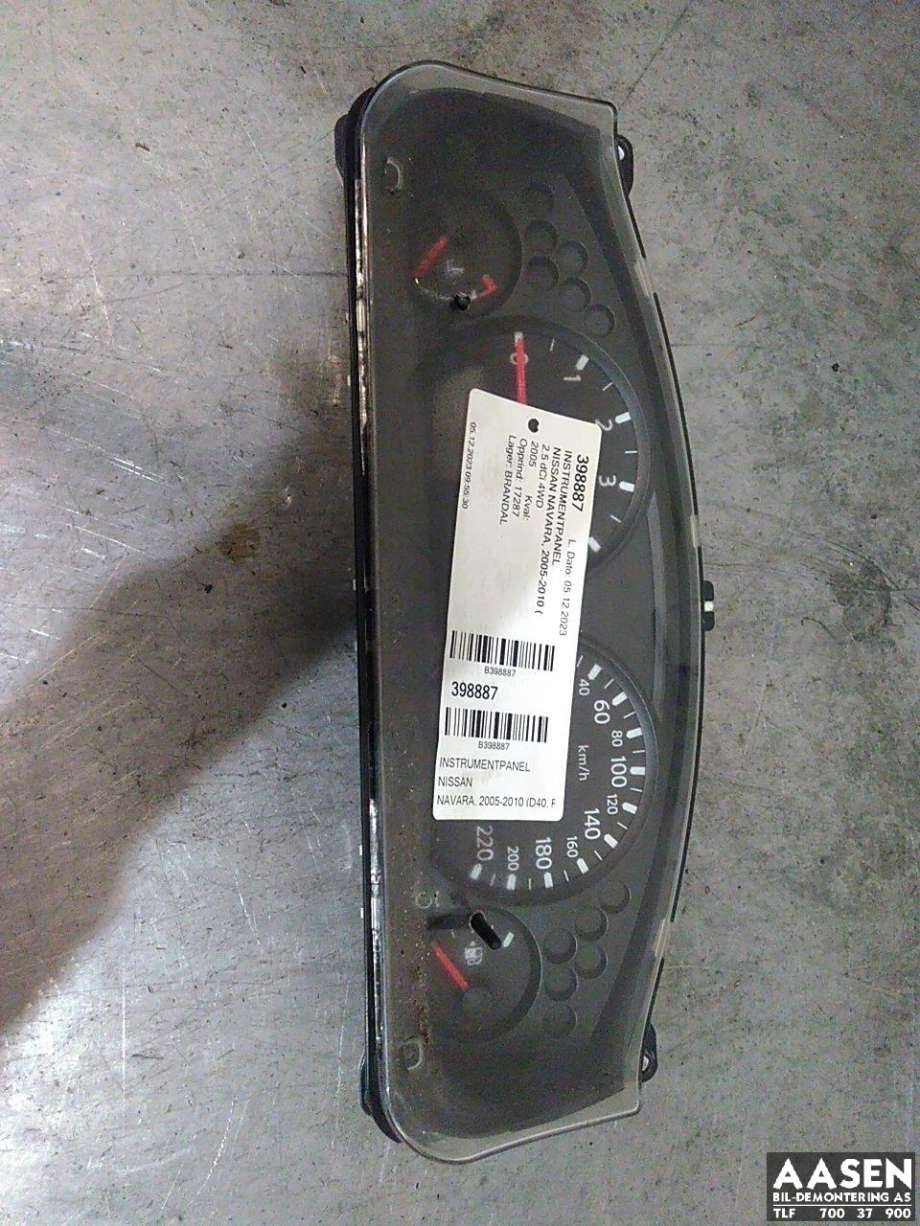 Instrumentpanel til Nissan Navara 2005-2010 (Fase 1) (D40) (D40) (24810EB23C|24810EB31E|)
