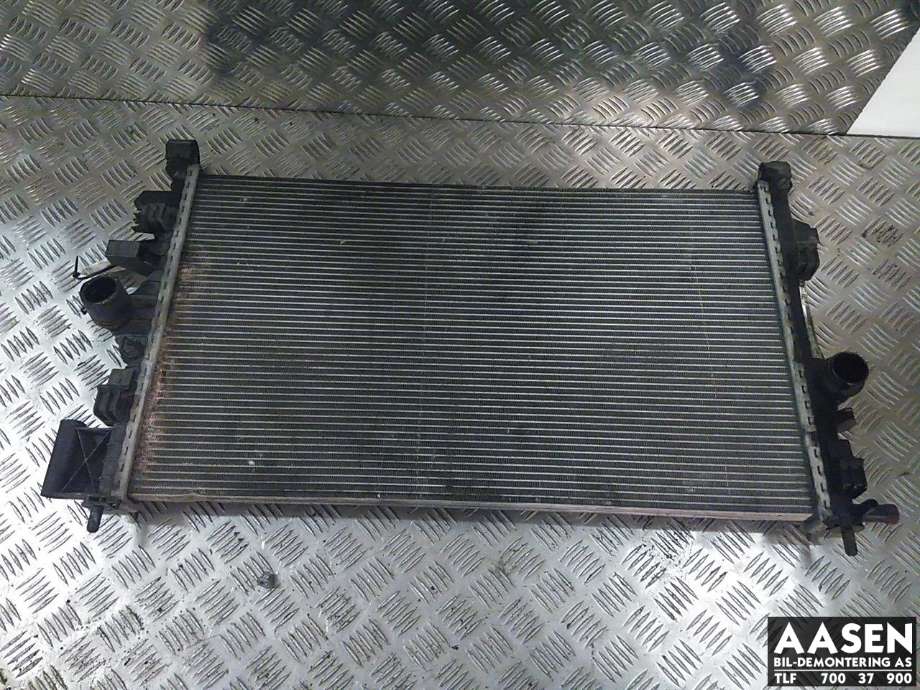 Radiator (manuell gir) til Opel Insignia A, 2009-2014 (BEHR|13241735)
