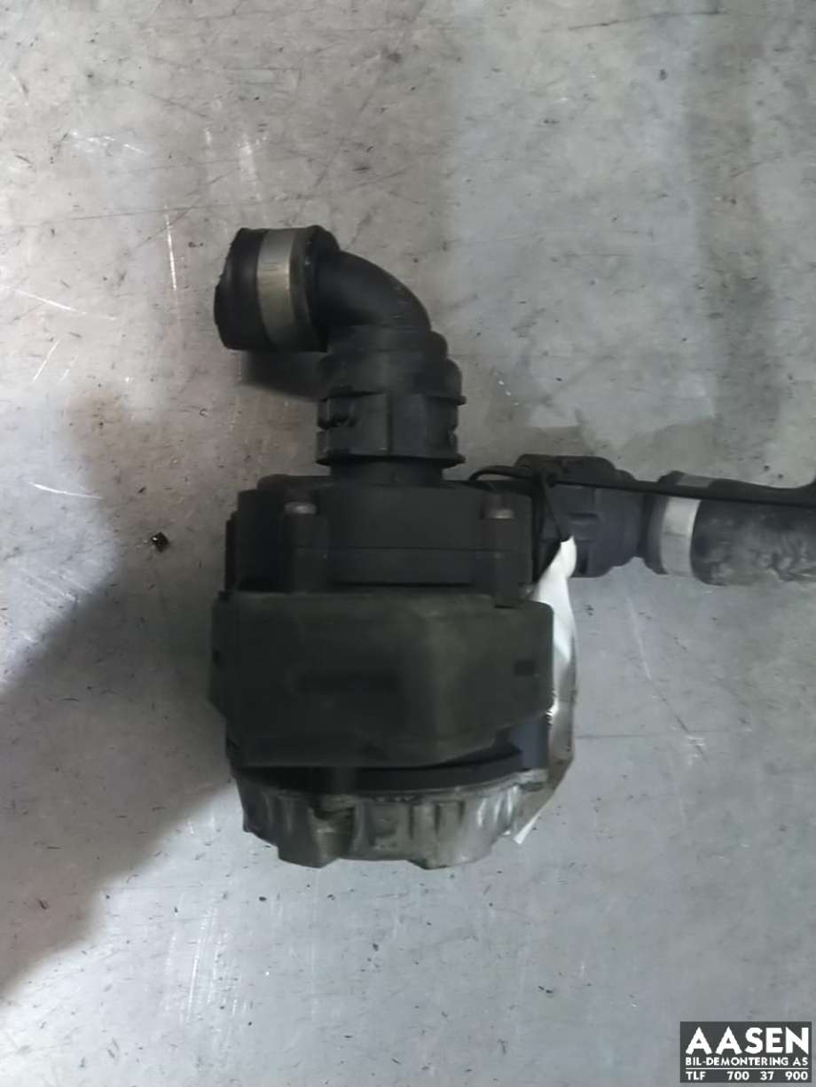 Vannpumpe elektrisk til BMW 3-Serie, 2012-2018 (F30/F31/F34) (F30/F31/F34) (BOSCH|863824002)