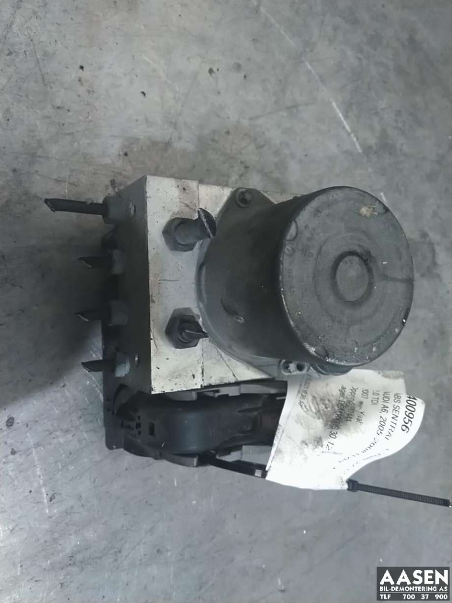 ABS sentral til Audi A6 2005-2008 (Type III, Fase 1) (C6) (C6) (BOSCH|4F0 614 517 AB|4F0 614 517 T|)