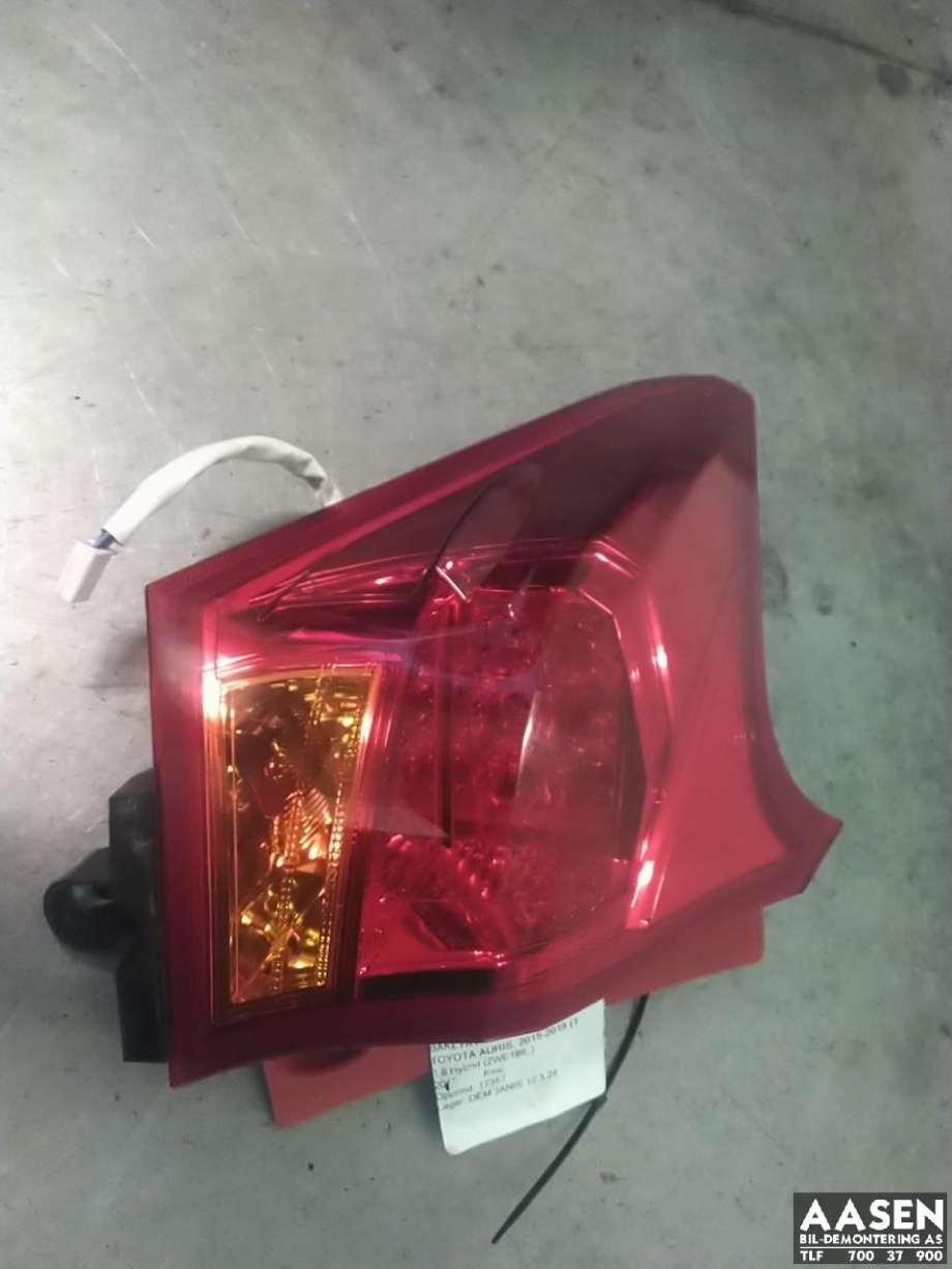 Baklykt venstre ytre til Toyota Auris 2015-2019 (Type II, Fase 2) (81561-02730|)