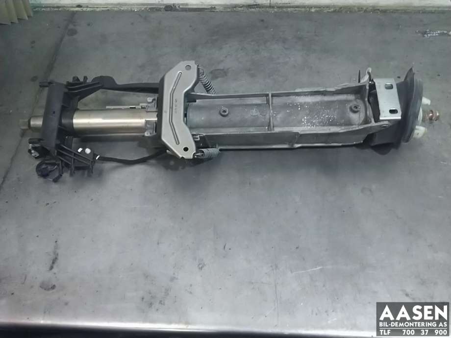 Rattaksel til BMW M4, 2014-2020 (F82/F83) (F82/F83) (32 30 6 858 559)