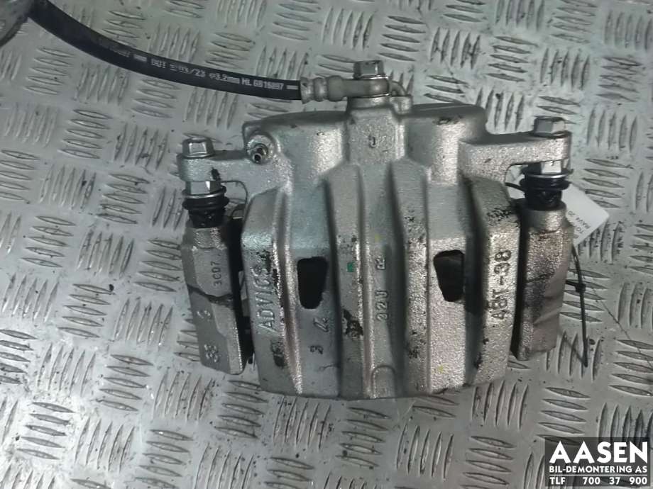 Bremsecaliper høyre foran til Toyota RAV4, 2019-->> (Type V)  (4773048200)