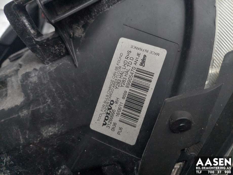 Frontlykt høyre halogen til Volvo S60, 2010-2014 (Type II, Fase 1)  (31383067)