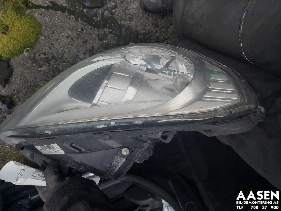 Frontlykt høyre halogen til Volvo S60 2010-2014 (Type II, Fase 1)  (31383067|)
