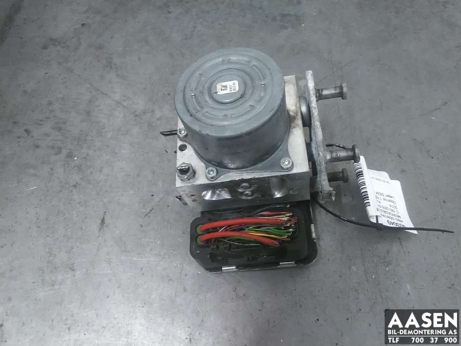 ABS sentral til Mercedes C-Klasse, 2014-2018 (Fase 1) (W205) (W205) (A 205 431 05 00)