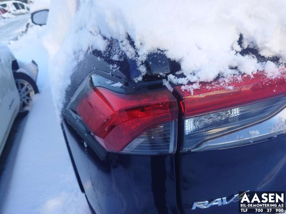 Baklykt venstre ytre til Toyota RAV4 2019-->> (Type V)  (8156142230|)