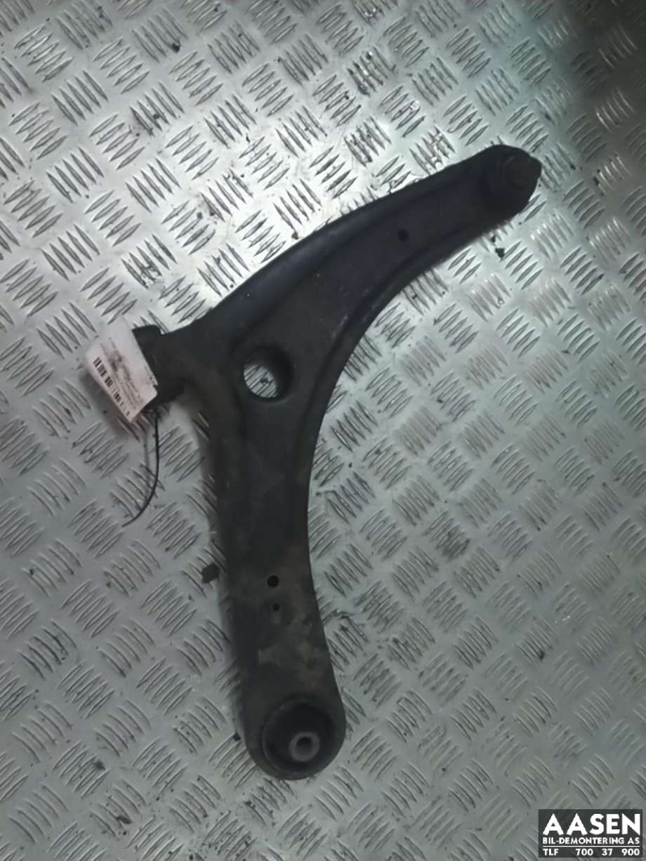 Bærebru høyre foran nedre til Citroën C4, Aircross, 2012-2017  (3521 V0)