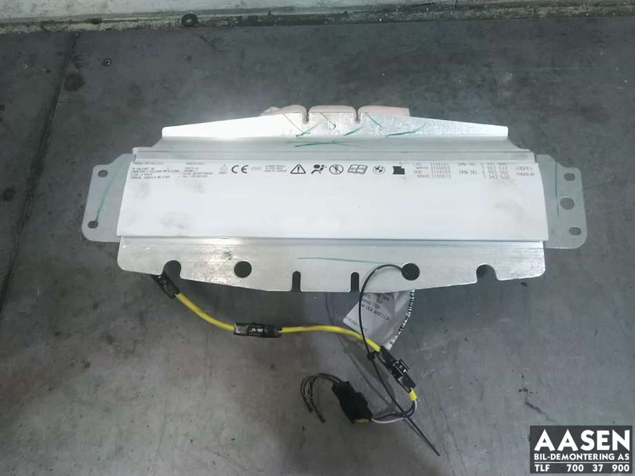 Airbag passasjer til BMW X5, 2007-2013 (E70) (E70) (72 12 7 943 537)
