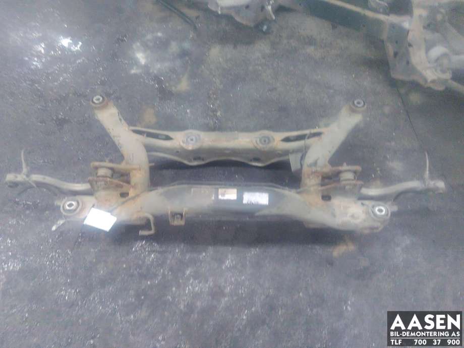 Travers bak til VW Golf VII, 2012-2017 (Fase 1)  (5Q0 505 235 J)