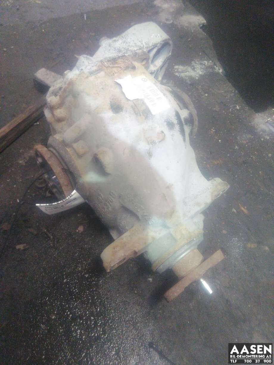 Kardang klokke bak til BMW X1 2009-2015 (E84) (E84) (33 10 7 615 390|)