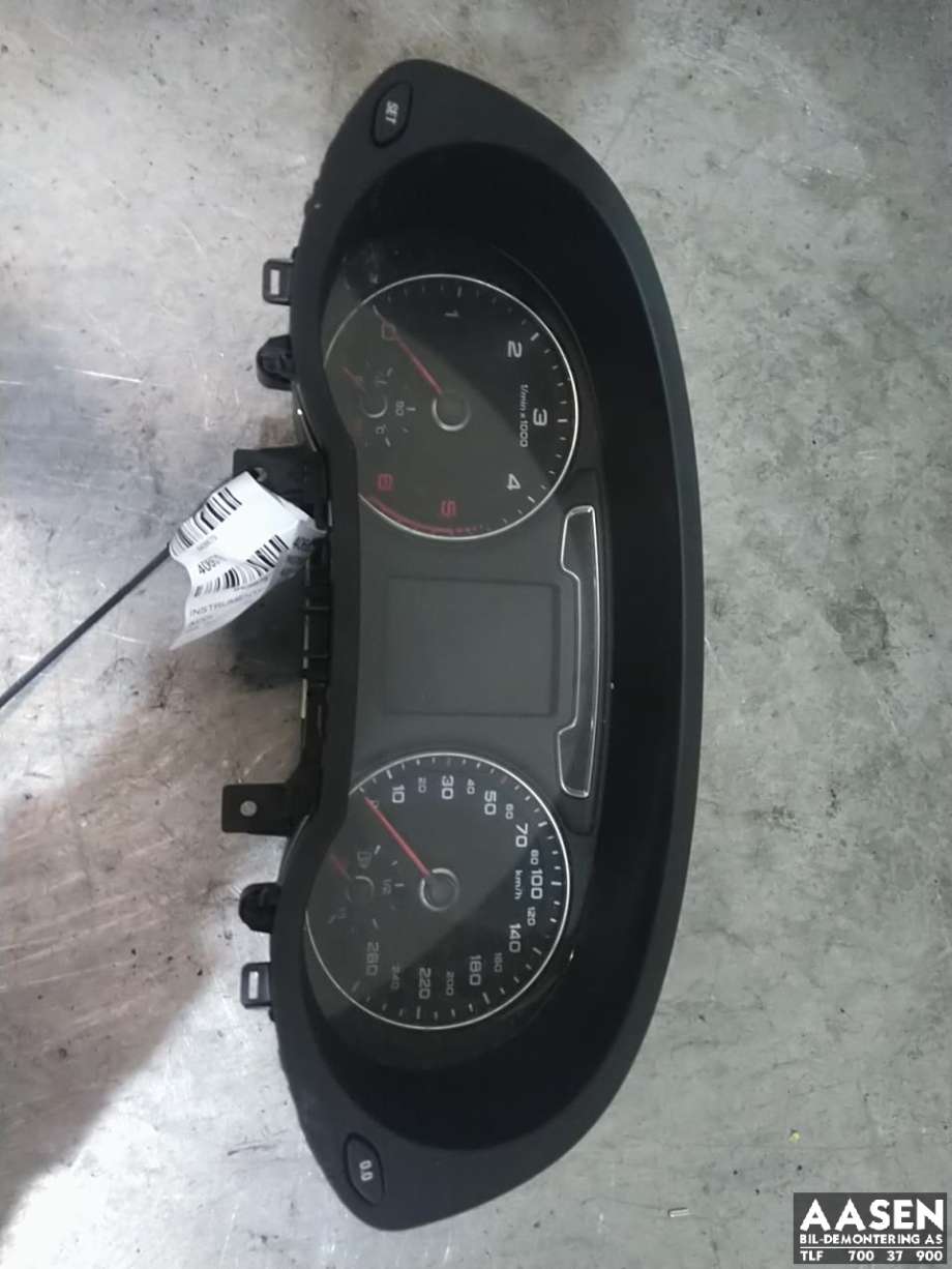 Instrumentpanel til Audi Q3, 2015-2018 (Type I, Fase 2)  (8U0 920 940 H)
