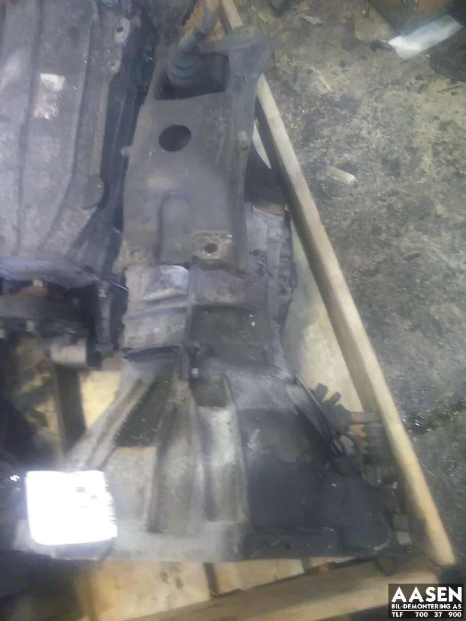 Girkasse manuell til Toyota Hiace, 2007-2012 (Fase 3)  (3303026A50)