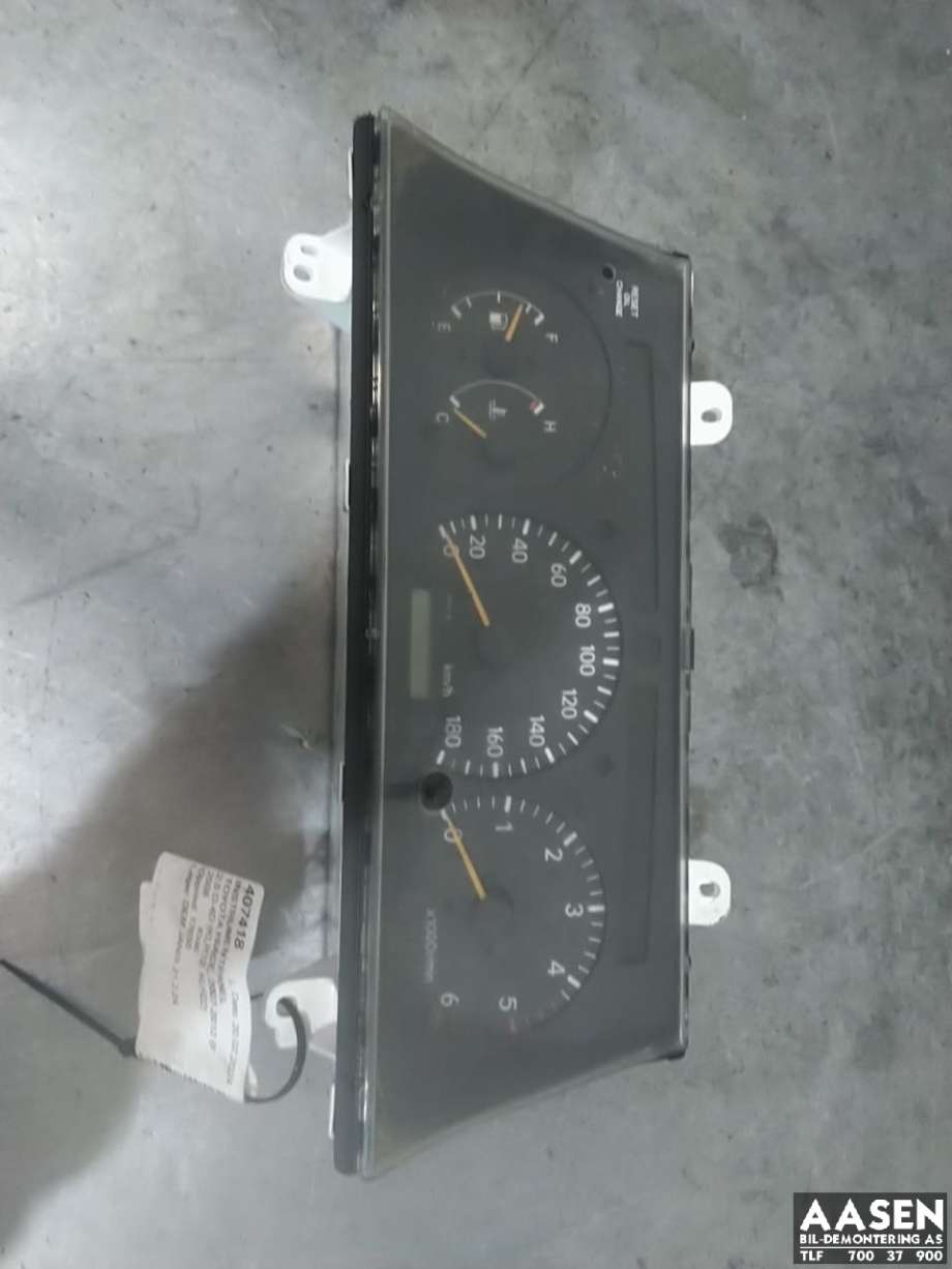 Instrumentpanel til Toyota Hiace, 2007-2012 (Fase 3)  (83800-26881)