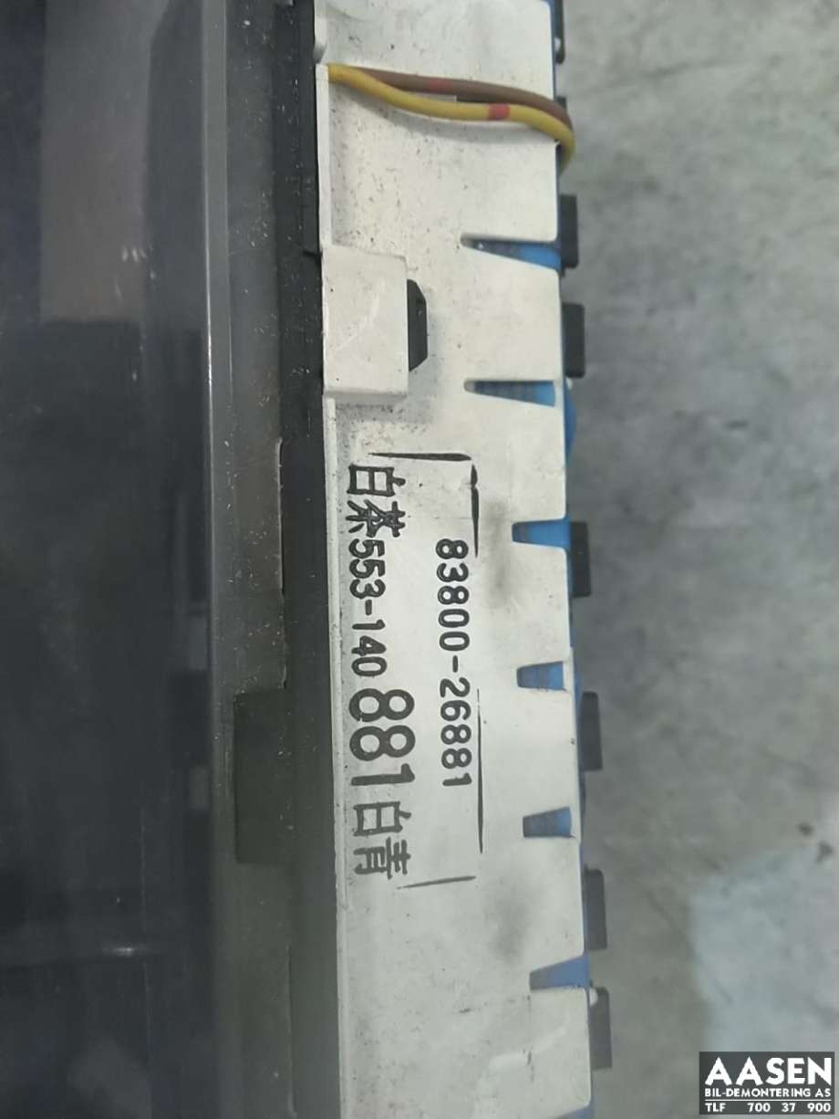 Instrumentpanel til Toyota Hiace 2007-2012 (Fase 3)  (83800-26881|)