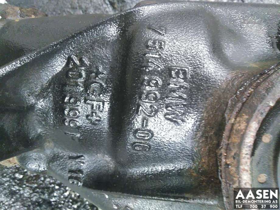 Kardang klokke bak til BMW 3-Serie 2012-2018 (F30/F31/F34) (F30/F31/F34) (33 10 7 616 972|)