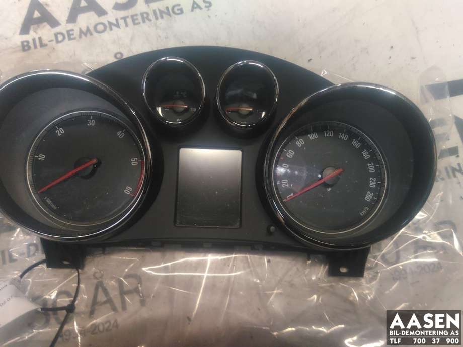 Instrumentpanel til Opel Insignia A, 2009-2014  (13340280)