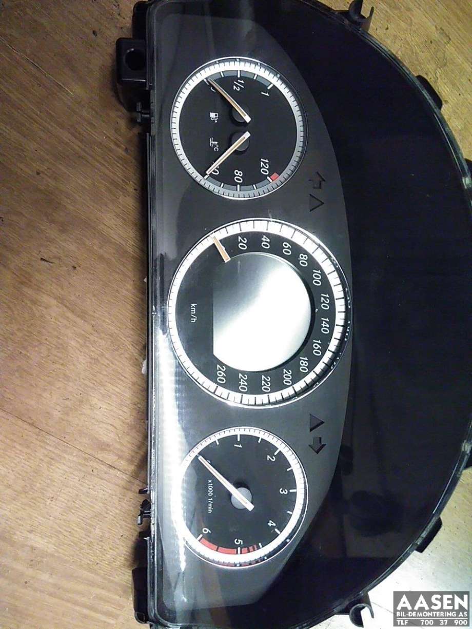 Instrumentpanel til Mercedes C-Klasse 2007-2011 (Fase 1) (W204) (W204) (A2045406048|A2045404448|A2045403048)