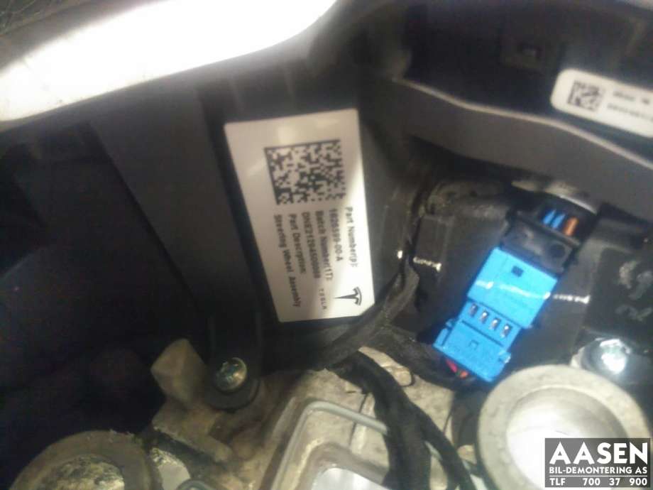 Ratt til Tesla Model Y 2021-2024 (Type I)  (1626599-00-A|)