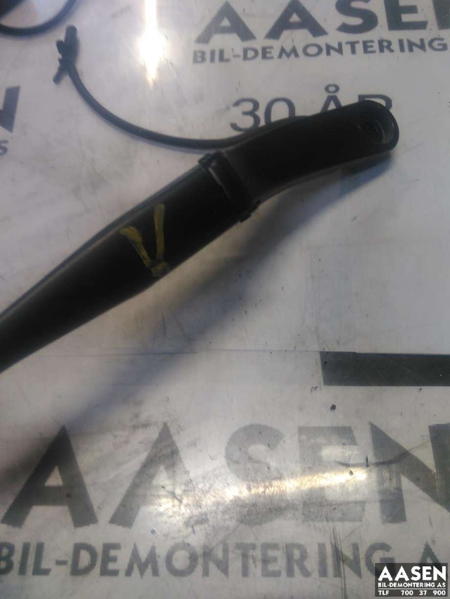 Viskerarmer frontrute til Tesla Model Y 2021-2024 (Type I)  (1490246-00-C|)