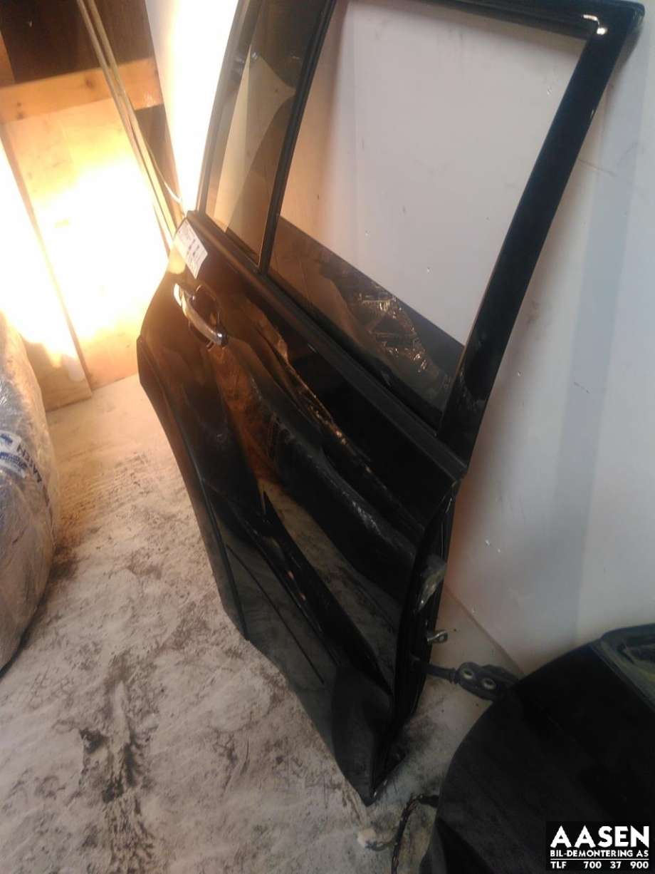 Dør høyre bak til Mitsubishi Pajero 2007-2016 (Type IV, Fase 1)  (5730A730|)