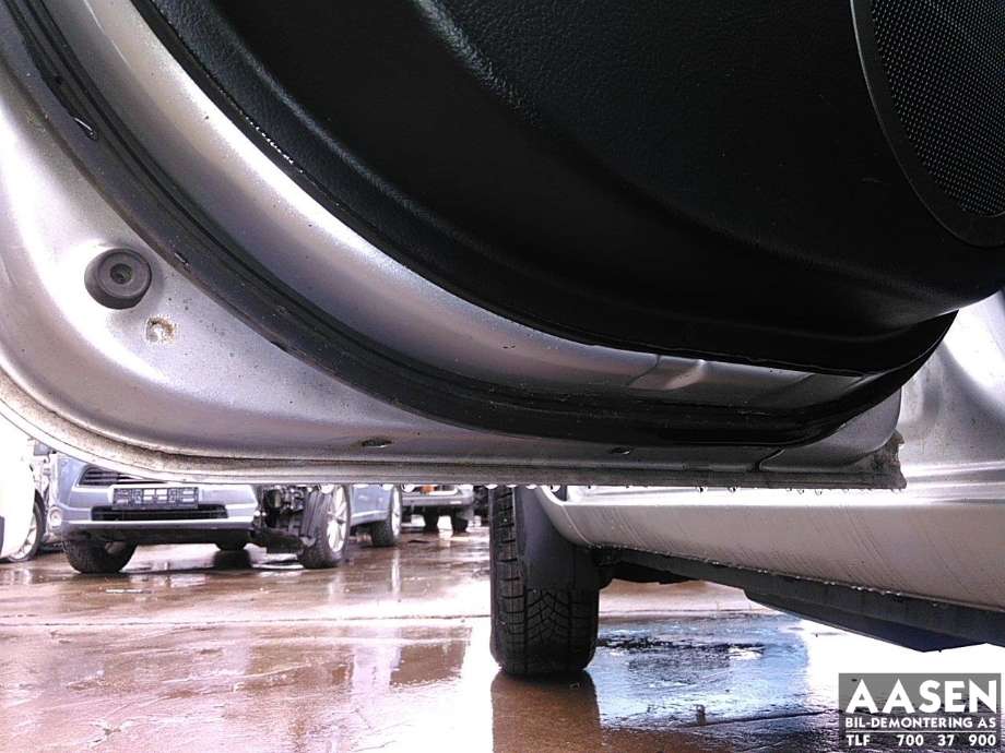 Dør venstre bak til Toyota RAV4 2009-2013 (Type III, Fase 2)  (6700442121|67004-42121|)