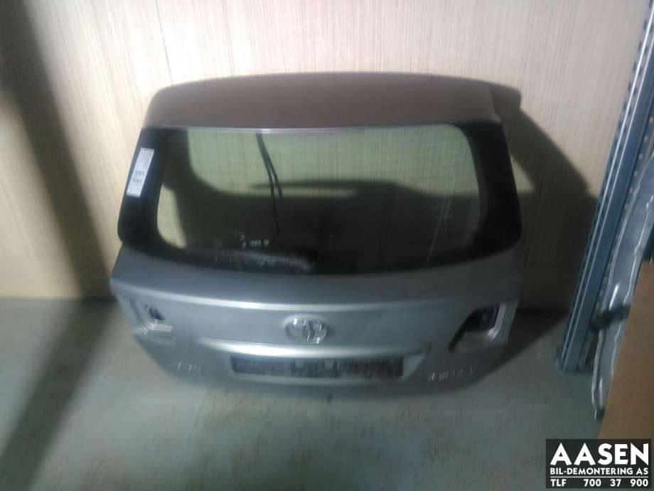 Bakluke stasjonsvogn til Toyota Avensis 2009-2015 (Type III, Fase 1) (67005-05100|)