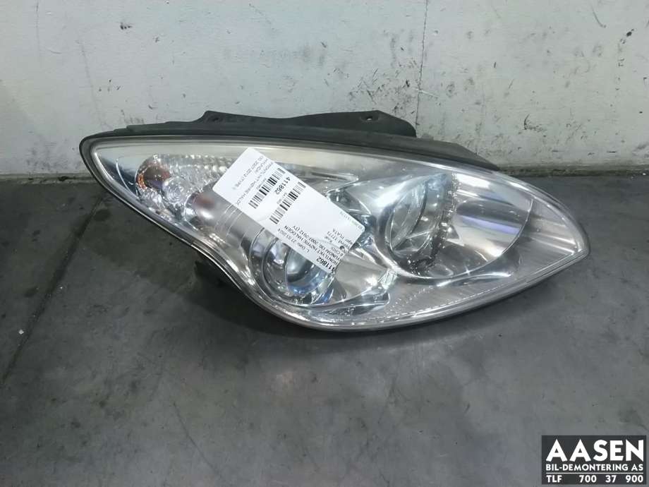 Frontlykt høyre halogen til Hyundai i30 2007-2012 (Type I) (92102 2L020|)
