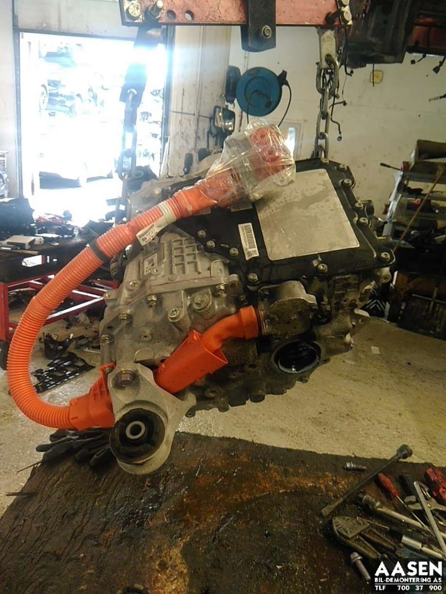Motor elbil bak til Toyota bZ4X 2022-->>  (1YM|3061042031|)