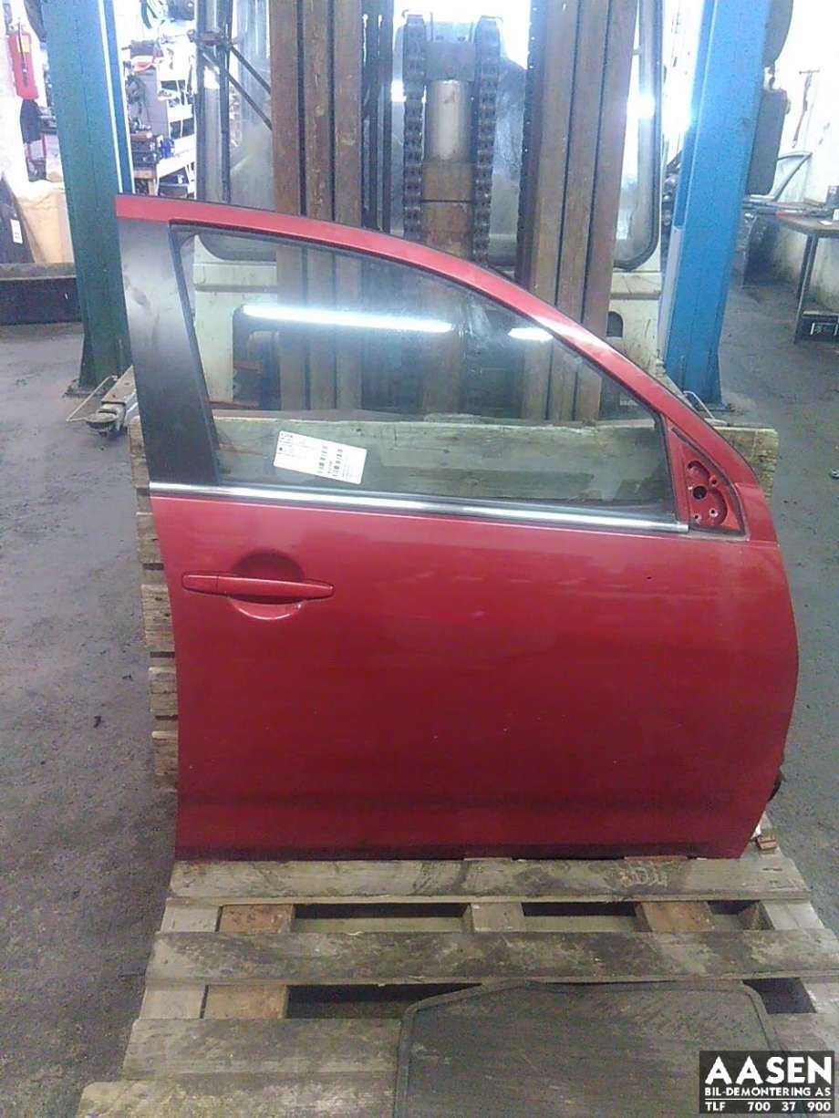Dør høyre foran til Mitsubishi Outlander, 2010-2012 (Type II, Fase 2)  (5700B396)