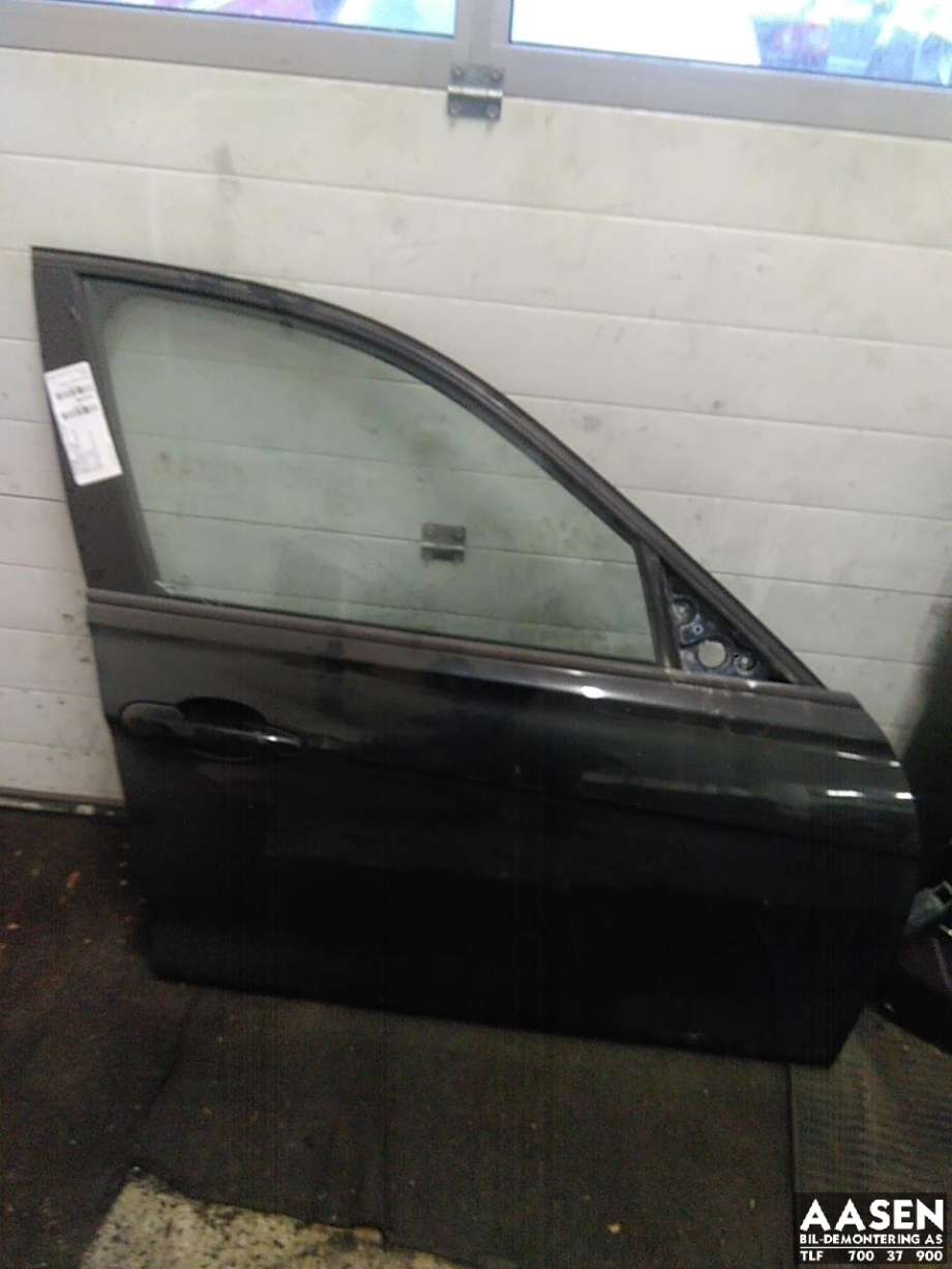 Dør høyre foran til BMW 3-Serie 2012-2018 (F30/F31/F34) (F30/F31/F34) (41 00 7 298 566|41 00 9 628 764|)