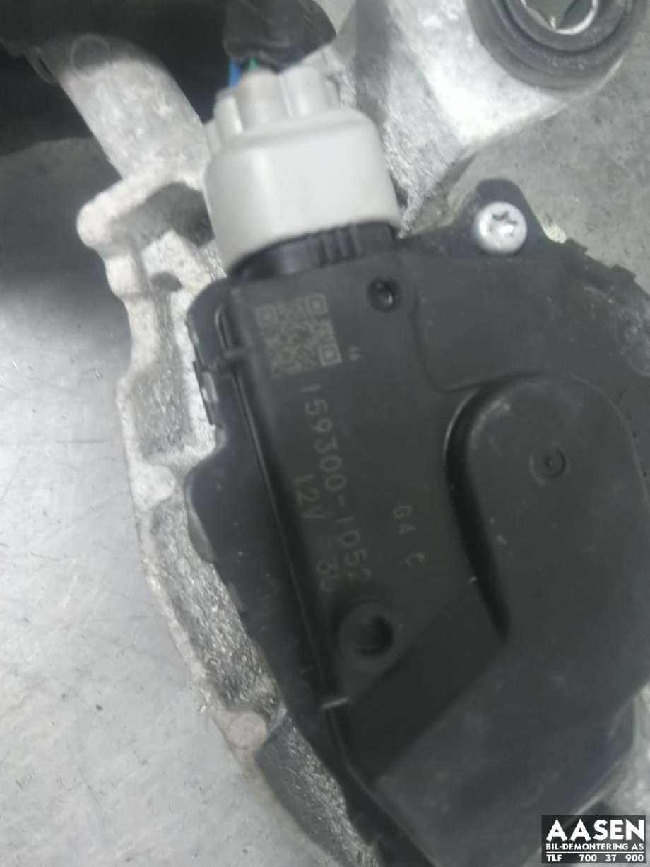 Viskermotor frontrute til Mitsubishi Outlander 2010-2012 (Type II, Fase 2)  (8250A178|)
