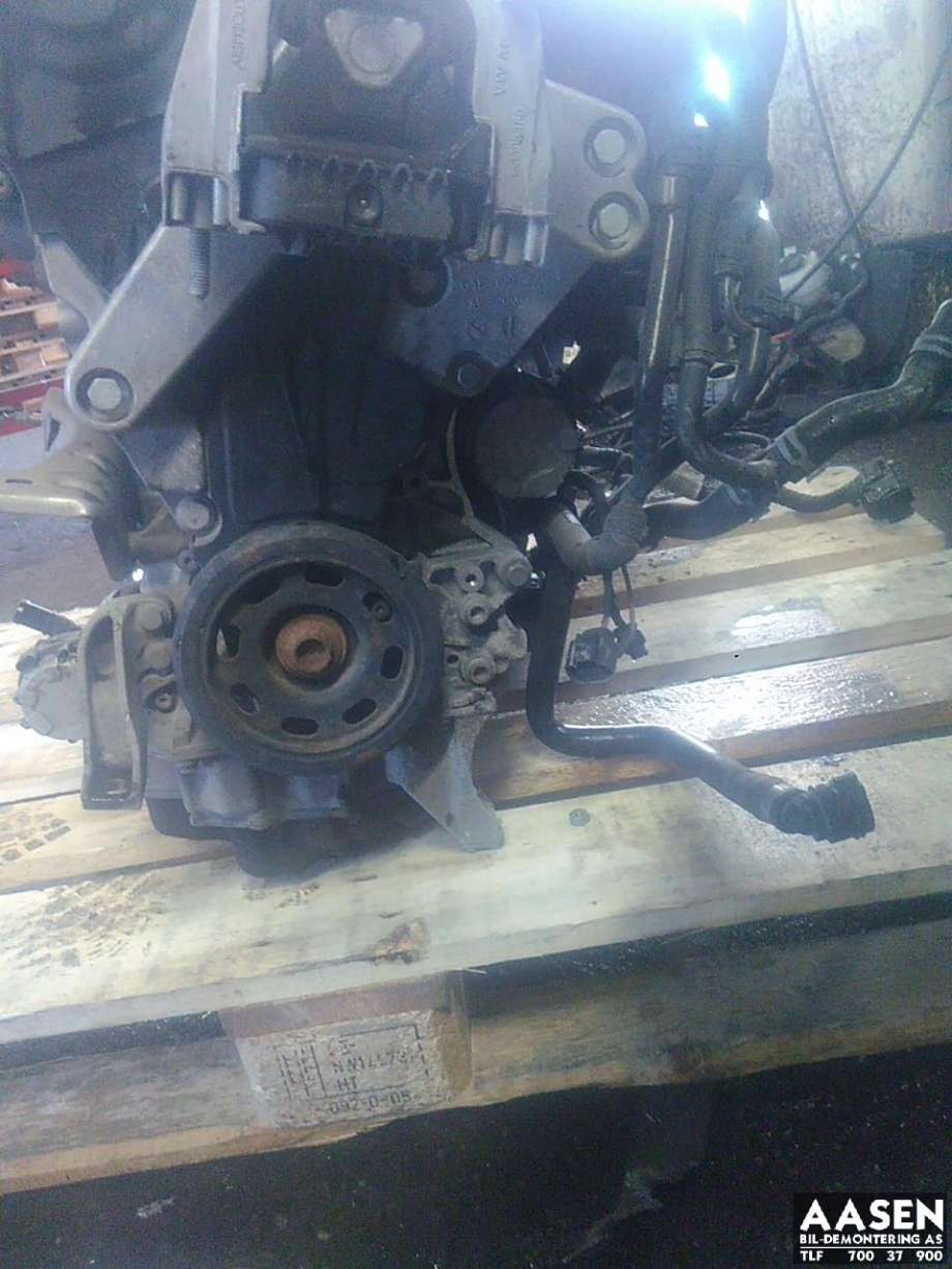 Motor hybrid bensin del til VW Golf VII 2012-2017 (Fase 1)  (CUK|04E 100 099 A|04E 100 099 AX|)