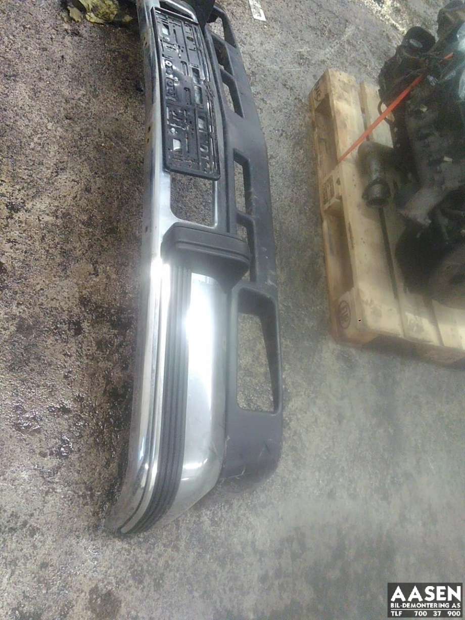 Støtfanger foran til Chevrolet Suburban 1992-2001