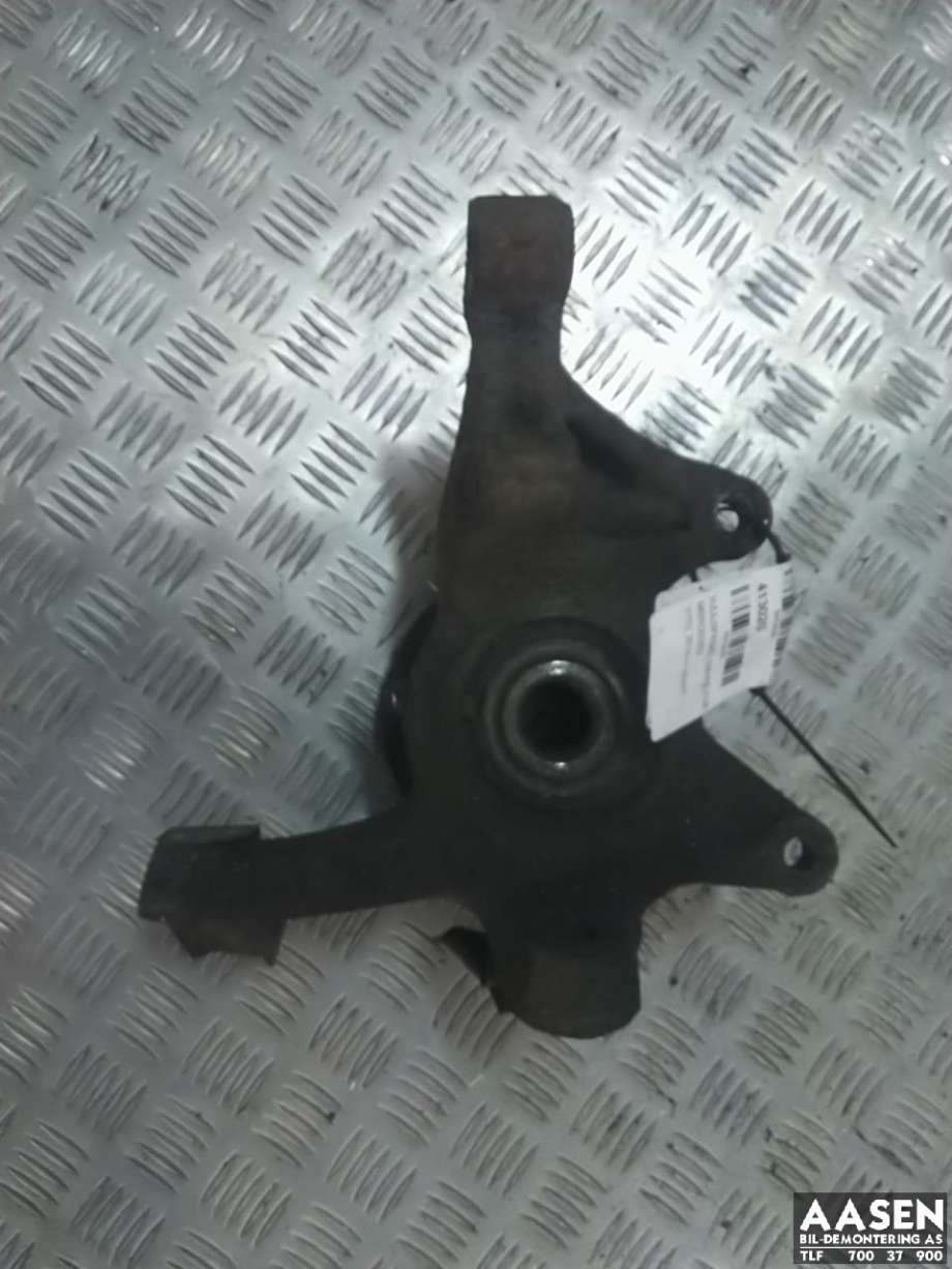 Hjulspindel høyre foran til Mercedes Vito 2014-->> (W447) (W447) (A 447 330 03 20|A 447 330 89 00|)
