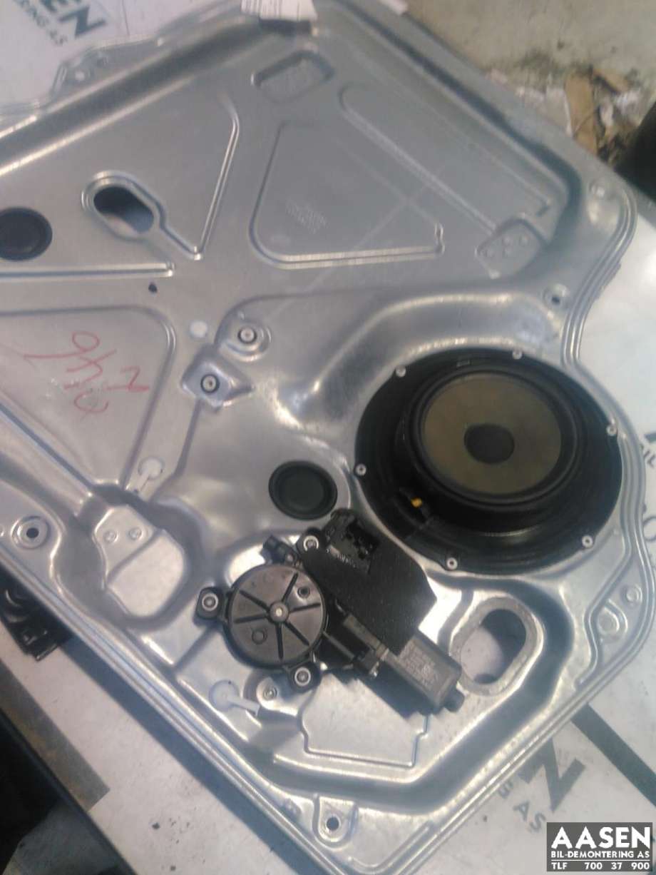 Ruteheis høyre foran til VW Transporter / Caravelle 2009-2015 (Fase 2) (T5) (T5)