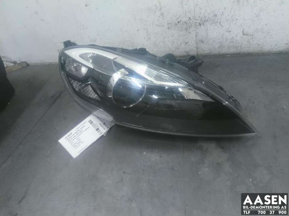 Frontlykt høyre xenon til Volvo V40 2012-2019 (31383159|)