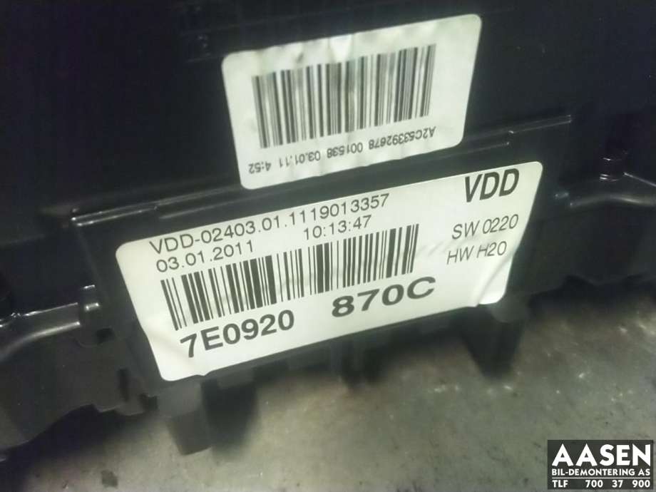Instrumentpanel til VW Transporter / Caravelle 2009-2015 (Fase 2) (T5) (T5) (7E0 920 870 C|7E0 920 870 CX|)