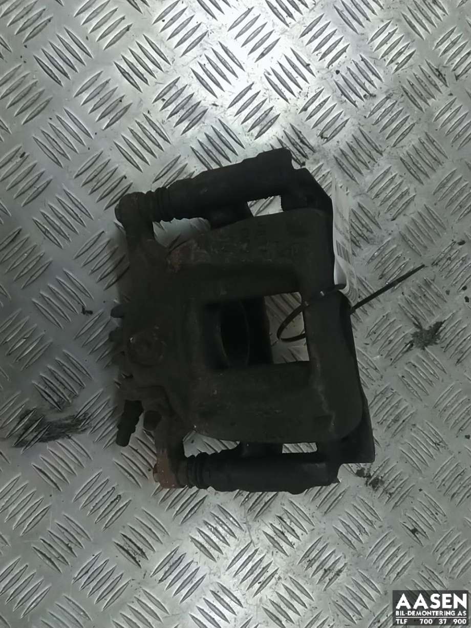 Bremsecaliper høyre foran til Opel Vivaro B 2014-2019 (95517363|95522703|)
